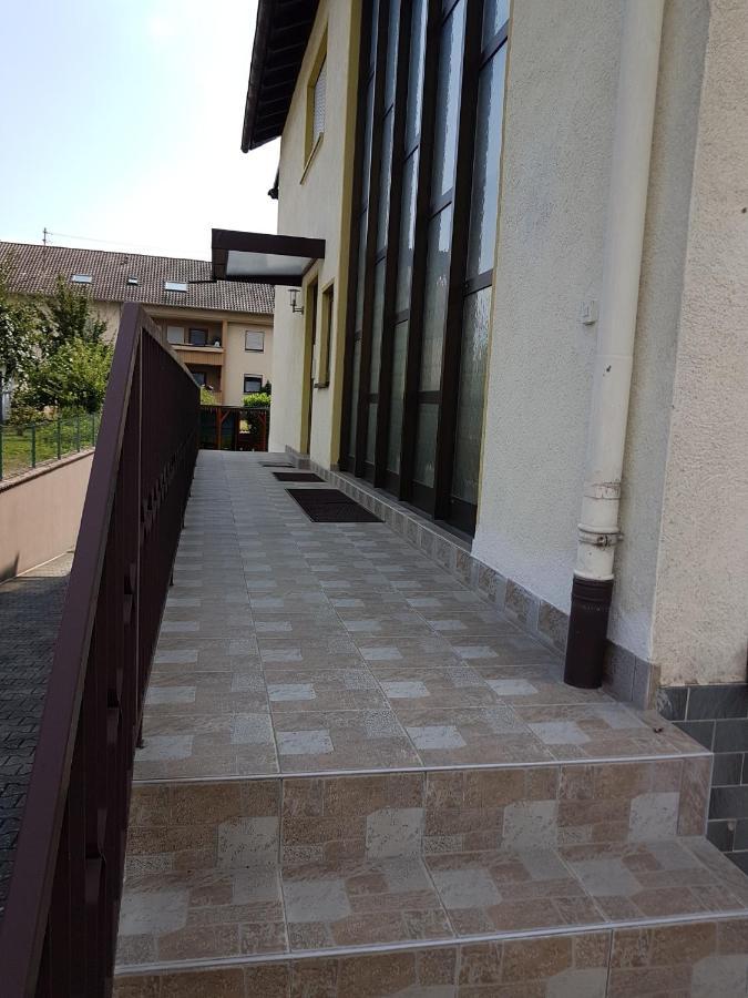 Ferienwohnung Keine Monteurvermietung Naehe Heidelberg Hockenheim Bds Anlage فيليبسبورغ المظهر الخارجي الصورة